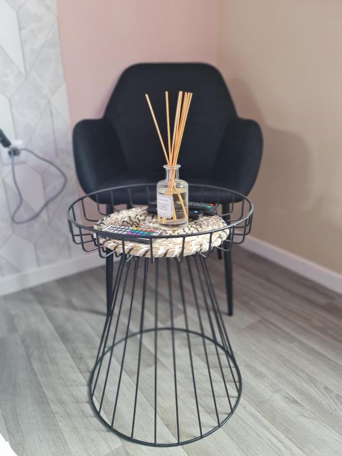 Ng Suitehome - Lille I Roubaix Centre I 121 - Pastel - Netflix - Wifi Екстер'єр фото