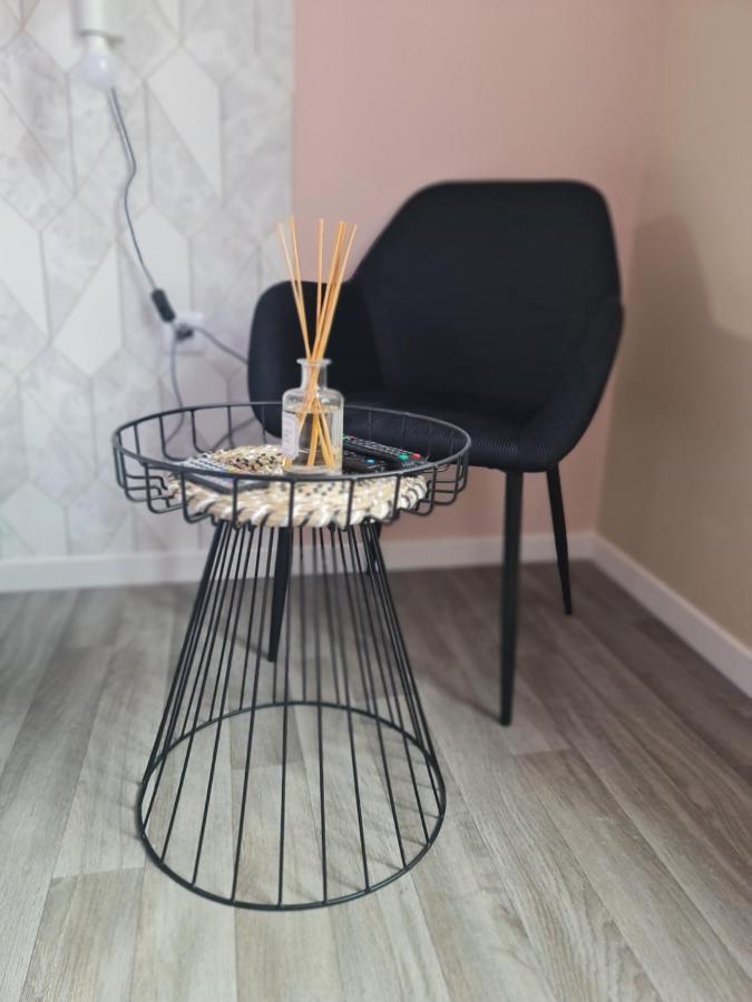 Ng Suitehome - Lille I Roubaix Centre I 121 - Pastel - Netflix - Wifi Екстер'єр фото